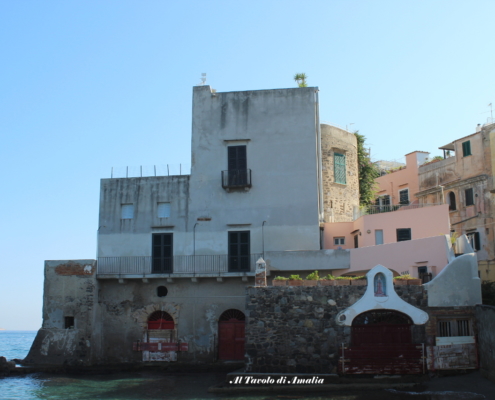 Palazzo Scuopolo Ischia Ponte