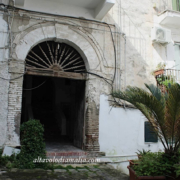portone1 Cortile interno Palazzo Corteglia