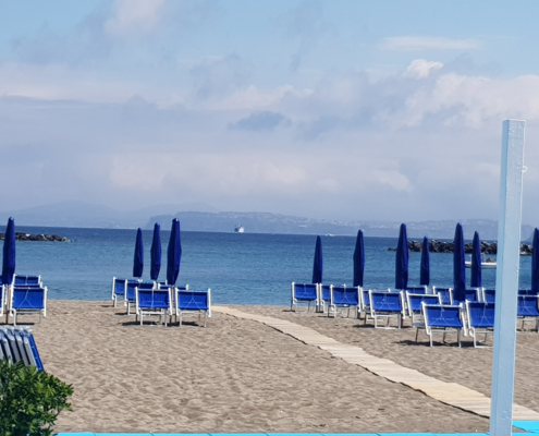 Ischia Porto mare