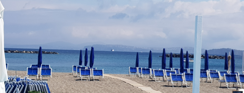 Ischia Porto mare