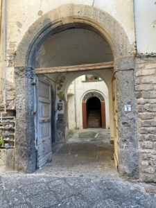 Ischia Ponte Palazzo antenati Guy