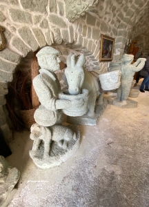 Gioba_pietra Opere in diversi tipi di tufo